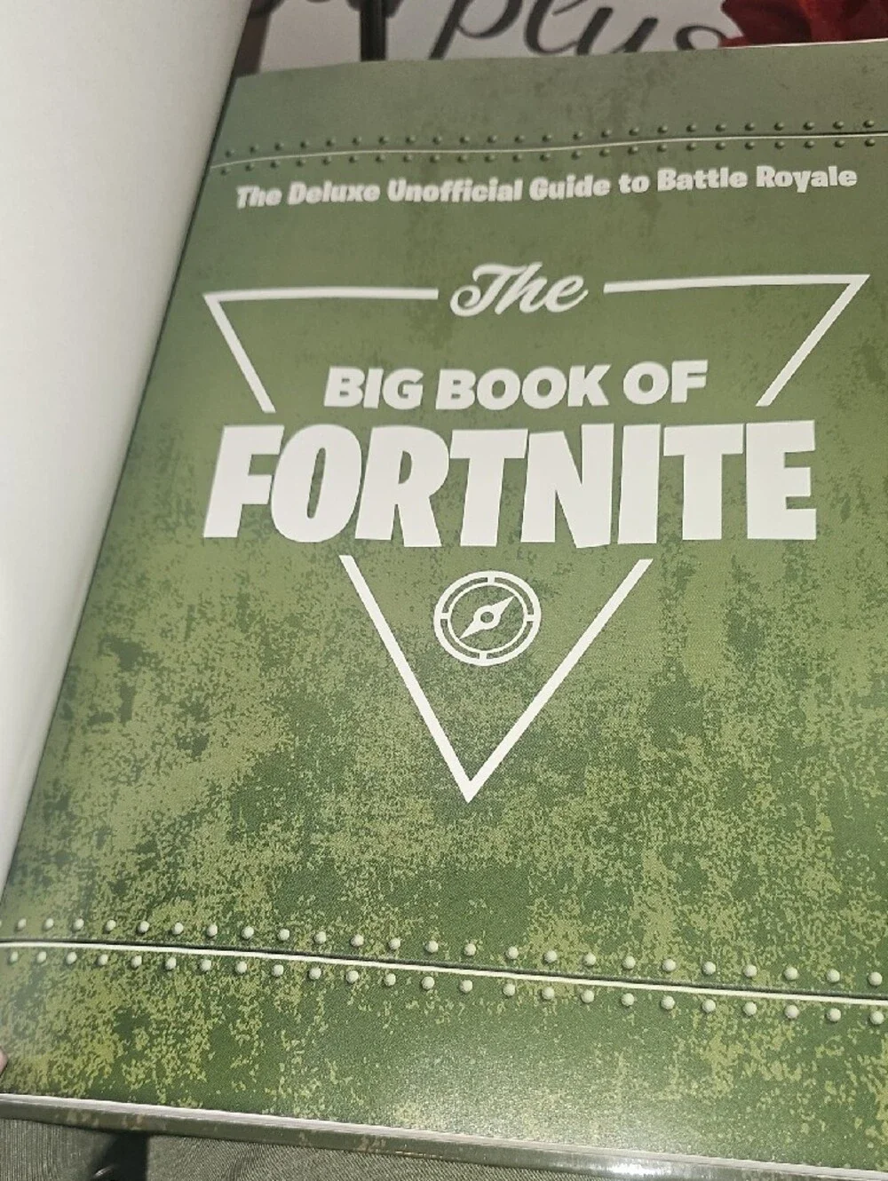 The Big Book of Fortnite- Deluxe Unofficial Guide To Battle Royale